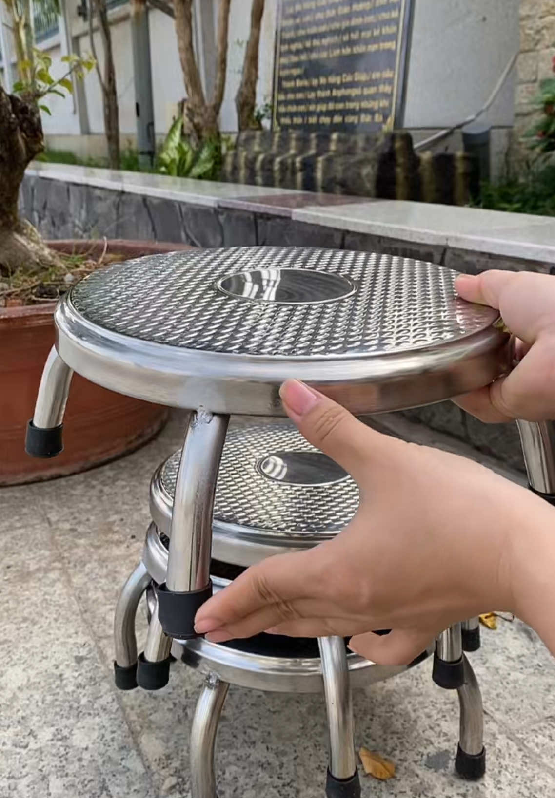 Combo 4 ghế inox thấp ngồi chắc chắn không lo gãy bể#dogiadung #ghe #gheinox #gheinoxthap