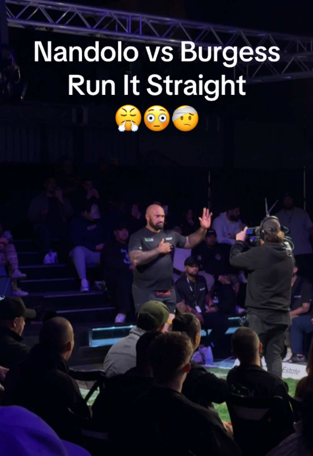 Wait for the second collision… 😳💥🏉 What do you think of the Run It comp??? 😳🤔🤕 #runit #runitstraight #nandolovsburgess #leveluprugby 