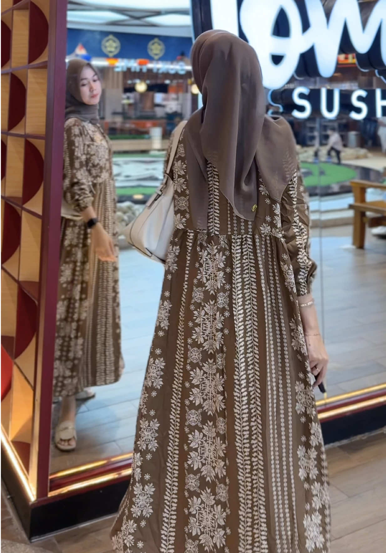 Arsy Midi dress - Motif Naura 🛒🔥#fypviralシ #outfitdeas #viraltiktok 