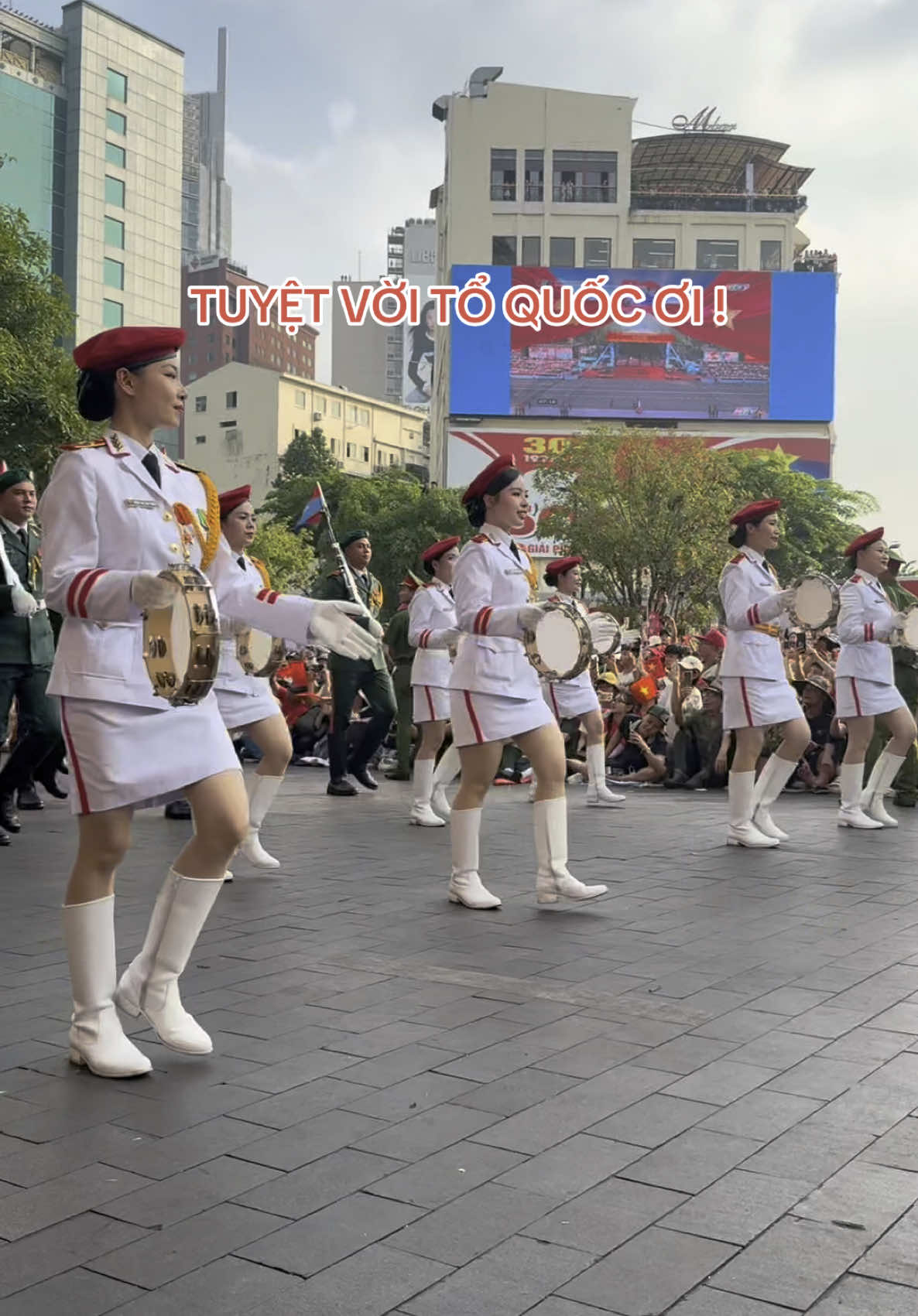 VIỆT NAM MUÔN NĂM , HỒ CHÍ MINH MUÔN NĂM ##dieubinh #50nămgiaiphongmiennam #vietnam #duyetbinh #hcm