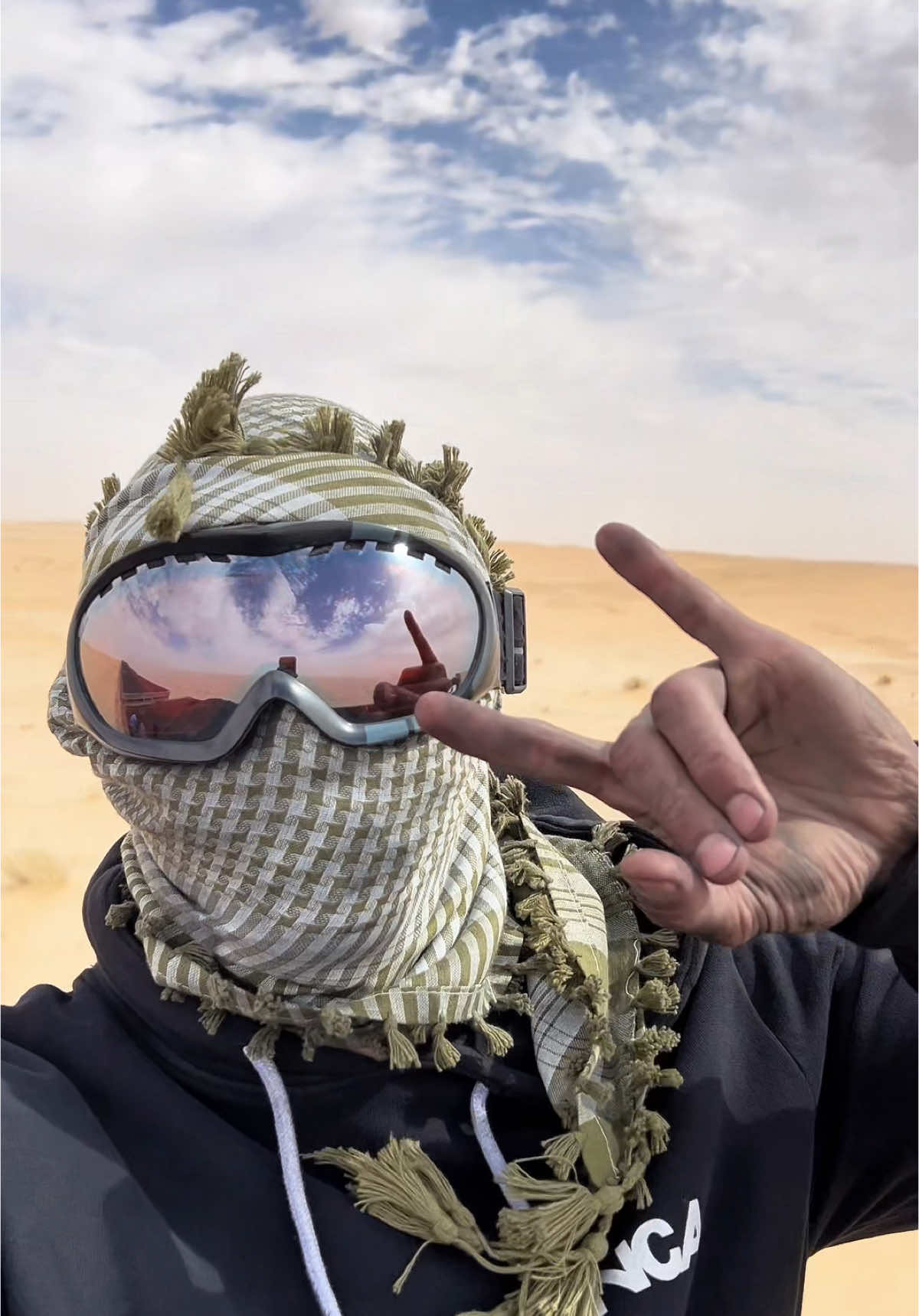 Como se coge el tren de hierro? Mucho más sobre esto en mi Ig: alvarofcid #viajes #aventura #desierto 