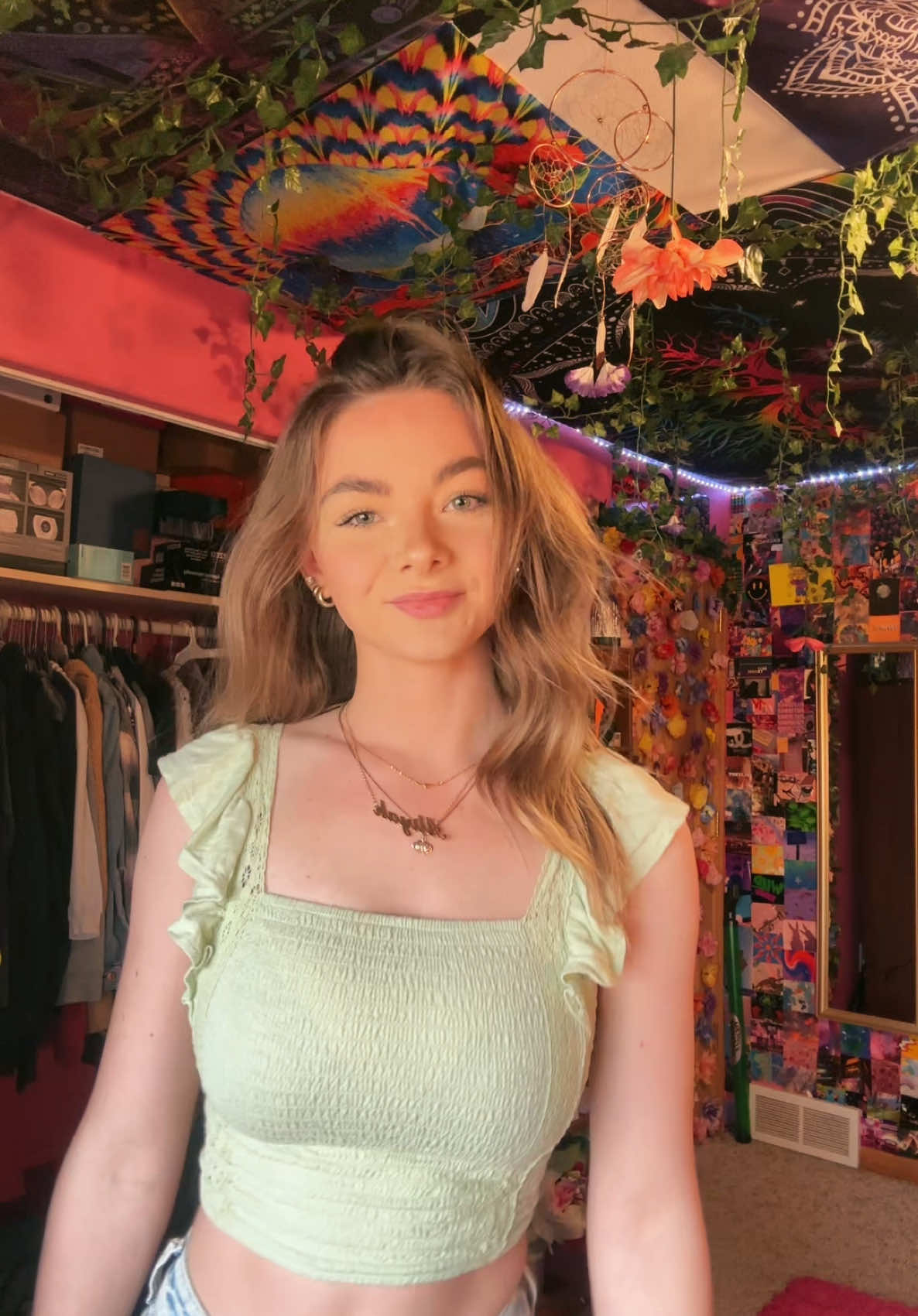 🥳