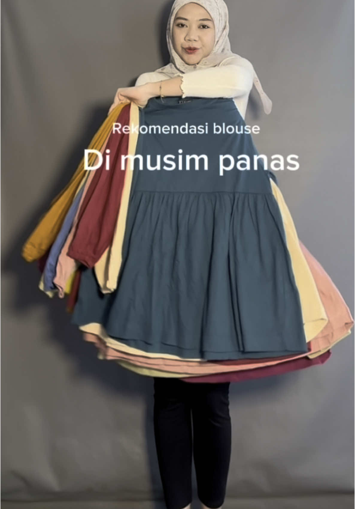 Nyaman bgt makanya smpek stok semua warna😍🥹#fyp #atasanwanita #blouseruffle 