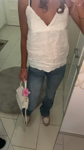 #summeroutfit, #fashiontips, #outfitinspo, #SummerFashion, #styleguide #viralditiktok 