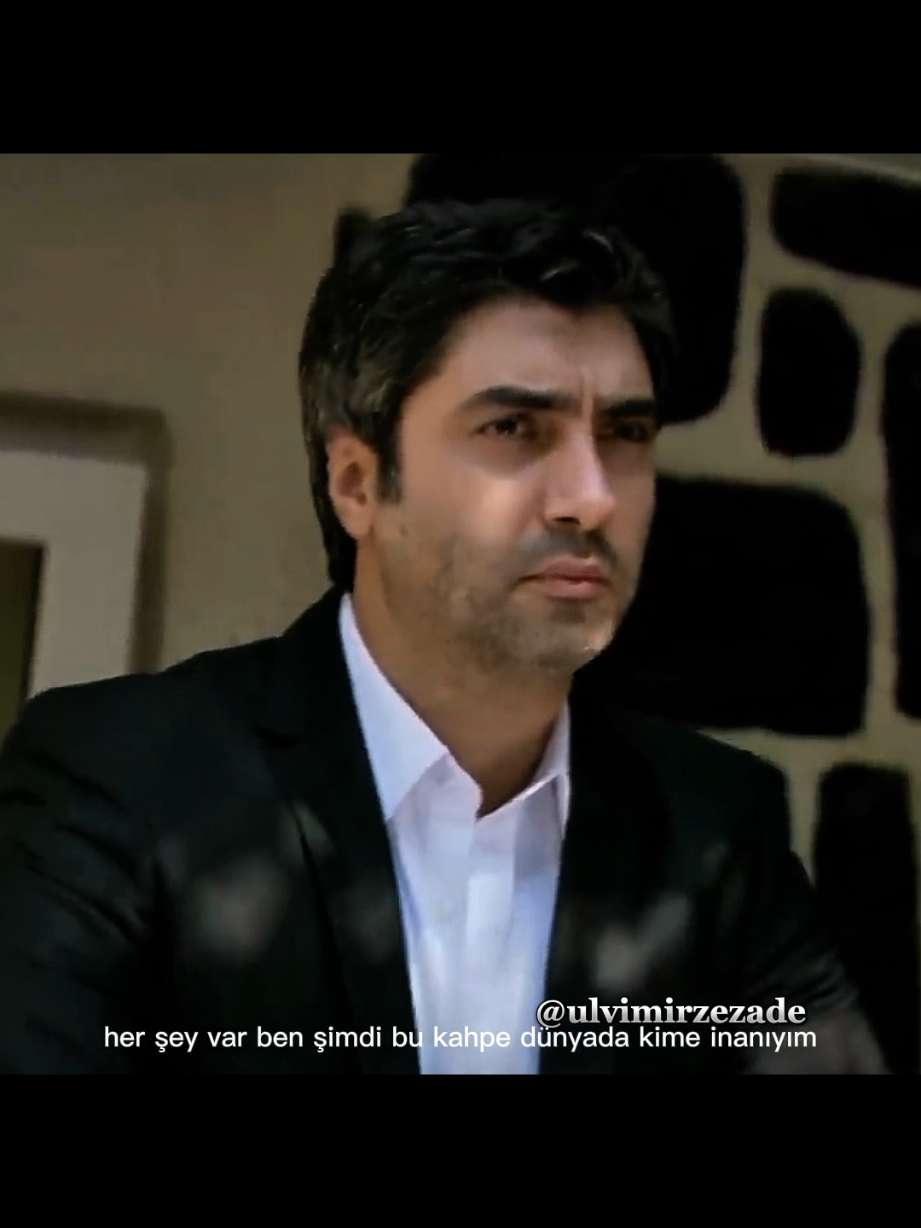 Yüzüm gülüyor ama içim kan ağlıyor 