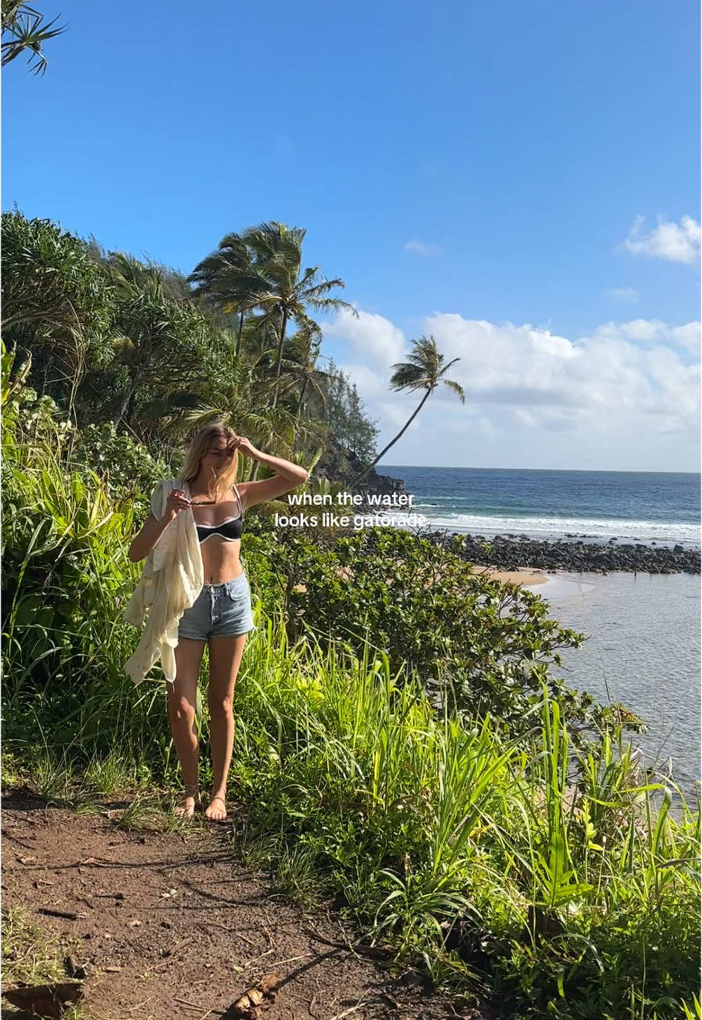 perfect day in hawaii  The sun was out and the water was so clear even after the rain  #hawaii #tropical 