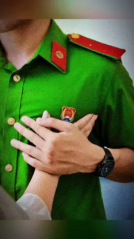 Đừng trông chờ sự hoàn hảo  Hãy là sự hoàn hảo ☄️