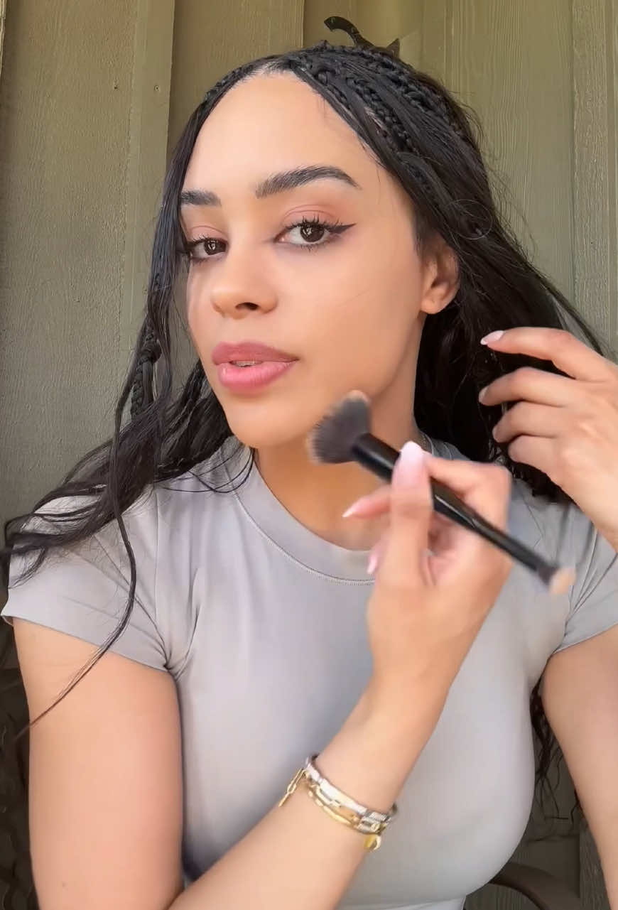Not them rushing me at the end 😂 this base !?! @Lancôme Teint Idole Foundation is that girl!!!! #Lancomepartner #Lancomemakeup 