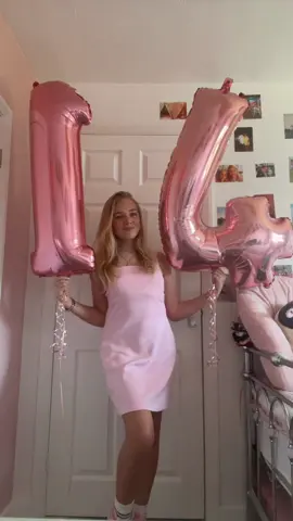 Birthday girlllll 💕#birthdaygirl #14 #party #fashion #birthday #fyp #fyppp #goviral #makemefamous #foryoupage 