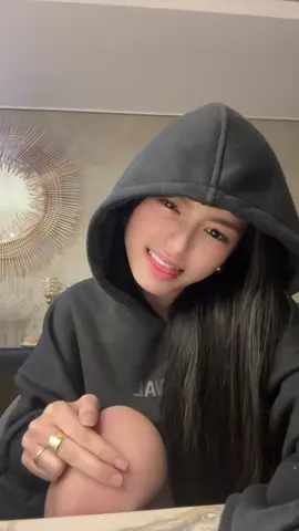 I really love vibing to this song btw i will reply to all comments