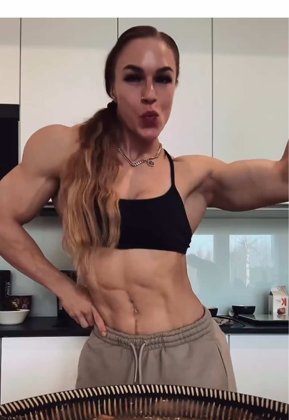 Like, Favorite, Comment & Follow for more of me 😅 #gym #muscle #viral #foru #ripped #strongwomen #funny #fitnessmotivation #musclemommy #GymTok #gymrat #foryourpage #foryou #mealprep #healthy 