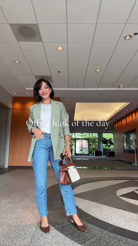 Casual office look of the day.  #OOTD #outfitinspo #outfitoftheday #spring #worklook #fashion #fashionstyle #over40 #over40fashion #target #shorthair #bangs #frenchbob #bob #hair #latina 