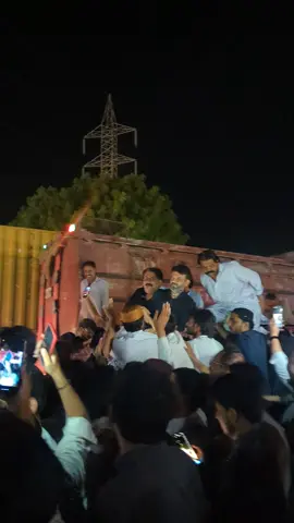 ٻٻرلوءِ ڌرڻي مان چوڏھين ڏينھن جي جدوجھد کان واپس ايندڙ عامر نواز وڙائچ ۽ سندس ساٿين جو شاندار استقبال ڪيو  #viral #fyppppppppppppppppppppppp #advocate #viral #fypシ゚ #1millionaudition #views #video #sindhrejectcorporatefarming 