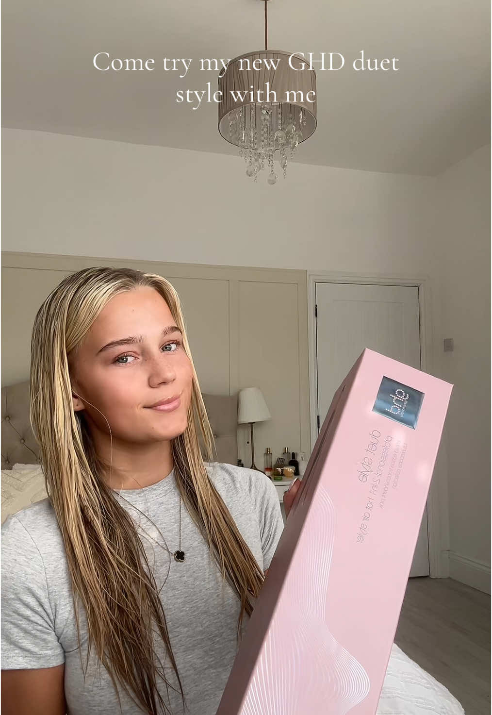 Sleek, smooth, and seriously shiny — no damage in sight. Here’s how I get that glass-hair finish with the @ghd Duet Style. #ghdcollab #DuetStyle #StraightHairGoals #Ad @Community X SEEN 