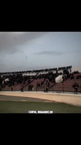 LA BANDA SA3RA🎩🥁 #ultras #red #men #الحركية #meknes #ريدمان___إلتراس___الوفاء #oldschool #mouvement #مكناس #DIMA #codm #labanda #deplacement 