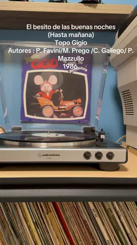 Topo Gigio llego a Mexico con Raul Astor y Julio Aleman en los años 70s y 80s y la canción del besito de las buenas noches fue uno de sus grandes éxitos. #musicaantigua #musicadelrecuerdo #vinilos #discovinil #eldiscoescultura #mexico #1986 #italia 