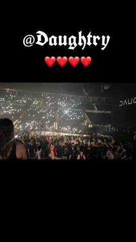 #daughtry omg 😳 I’m in love 🥰 @Daughtry 