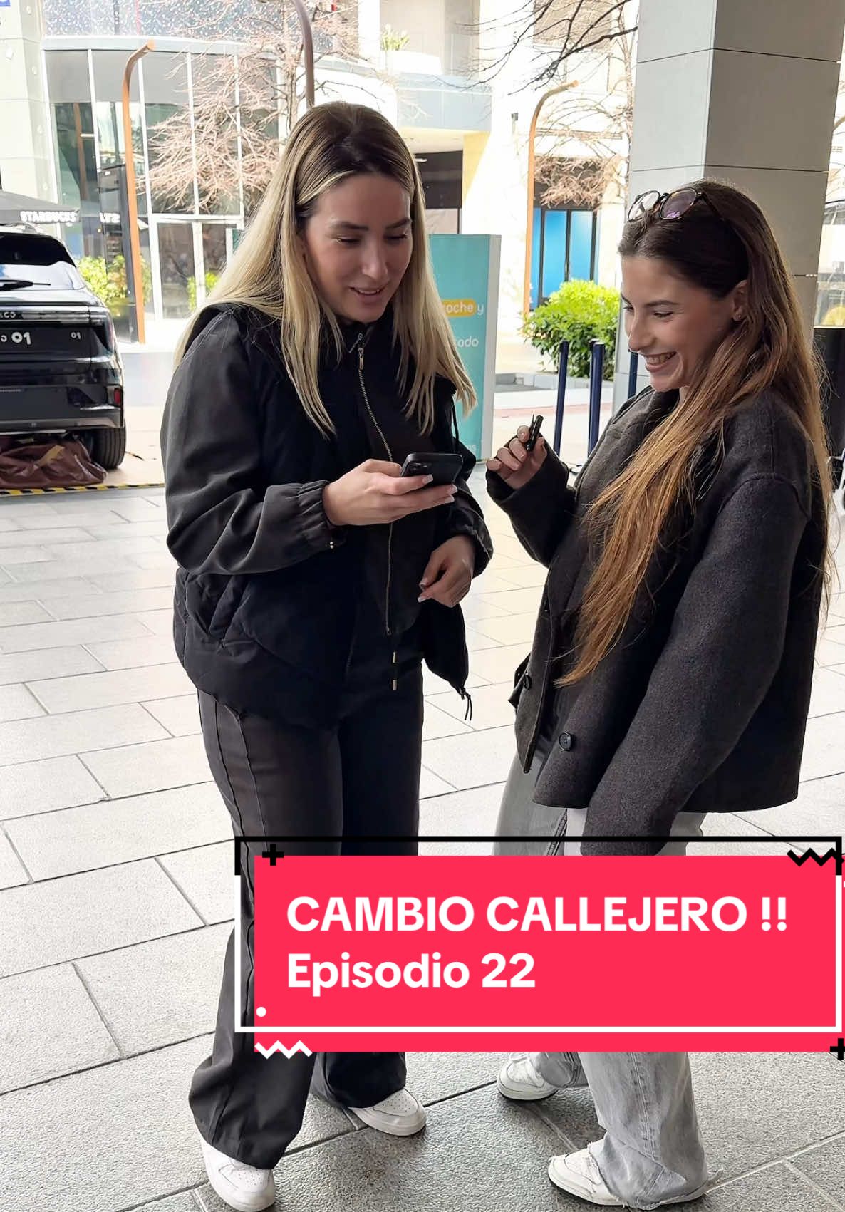 EPISODIO 22 ‼️ el otro día me encontré con Lucia y no me pude resistir las ganas de pararla y ofrecerle uno de mis cambios de look✨  Ella tenía mucho miedo ya que nunca se había hecho nada en el cabello así que opté por un look muy natural en tonos dorados que se le ve espectacular✨♥️ ¿Qué os parece el cambio de look?¿Os gusta como le sienta ese rubio?🤔 #cambiame #cambiosdelookcallejeros #cambiosorpresa #balayage #blondebalayage #blondehair #balayagehair #balayageexpert #hairstyle  #blondehighlights #balayagehair #mechas #mechasrubias #mechasbalayage #pelorubio #peluqueria #peluqueriabarcelona #balayagebarcelona #blondehairstyle #hairtransformation #beauty #fashion #cambiodelook #hairchange #peluqueros #peluqueriasabadell #pelolargo 