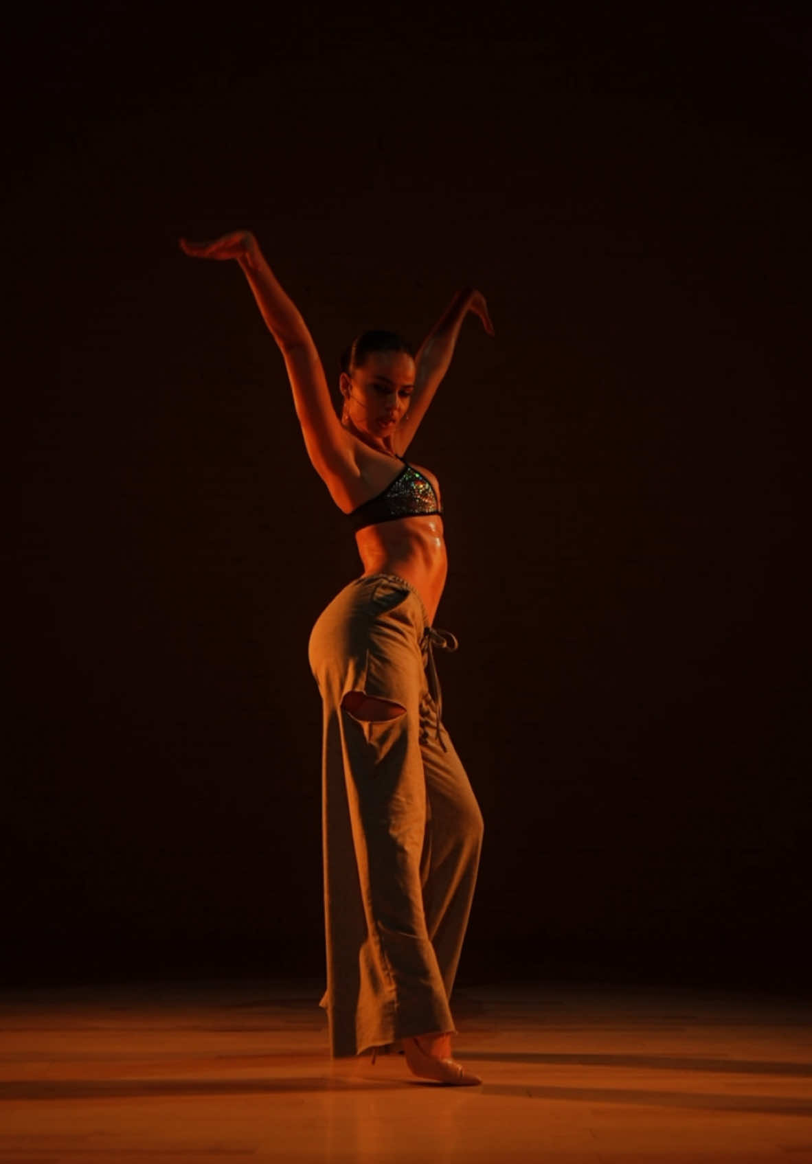 Красиво?) Choreo by me: #rishakd #beautifulliar #heelschallenge #heelsdance #heels 