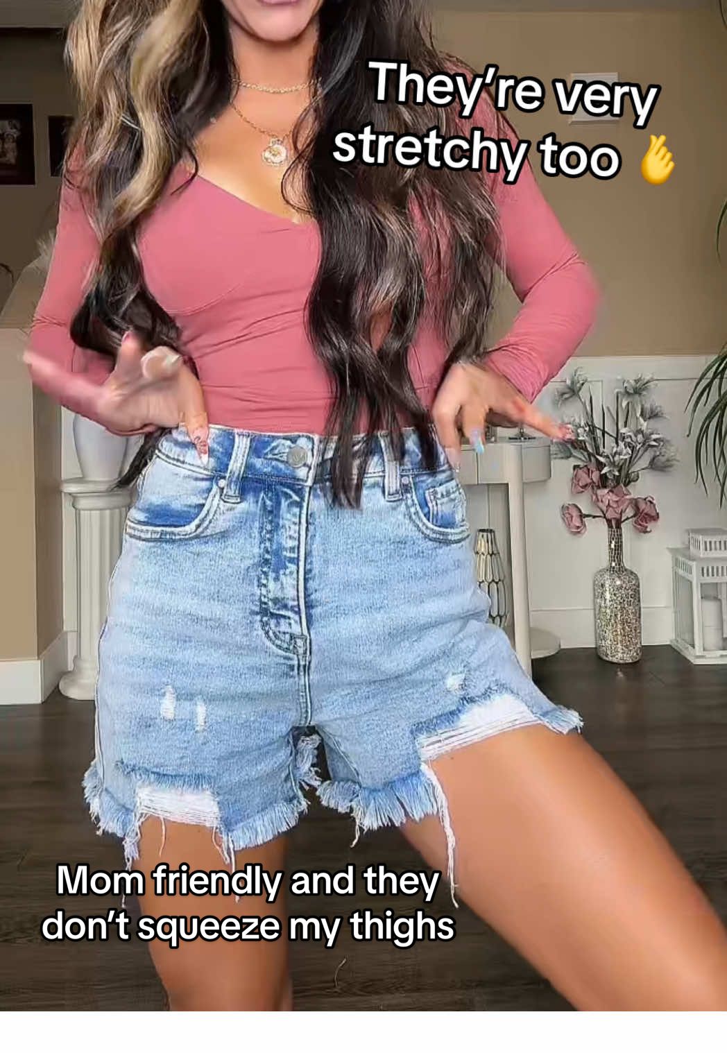 These are mom friendly denim shorts. The stretch makes these  incredibly comfortable. They aren’t too long or short either. Plus aren’t they so cute! ☺️ I think I found my favorite brand of denim. Everything I’ve tried from risen has been top quality. #denim#shorts#risenshorts#jeanshorts#denimshorts#momfriendly#comfy#cute#trendyshorts#tiktokshopcreatorpicks #willowboutique 