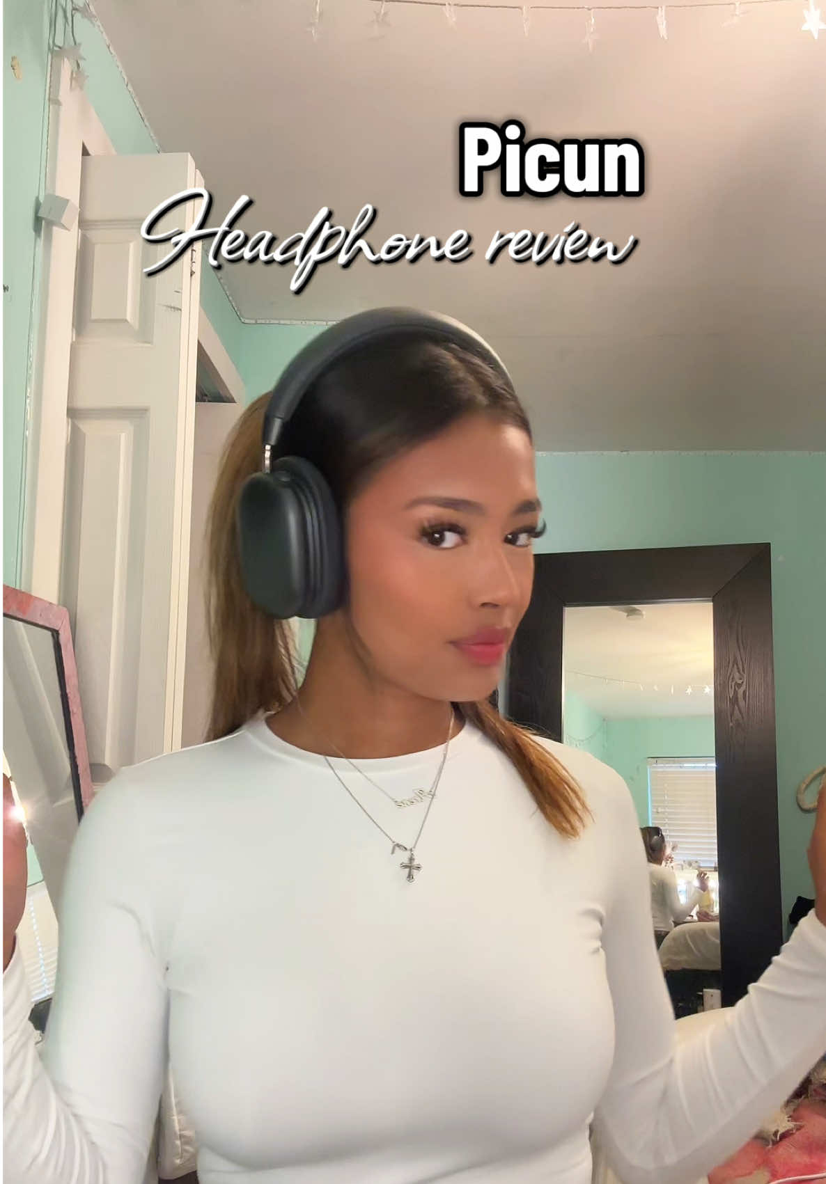 $35 over $600 headphones anyday  #picun #noosecancelingheadphones #picunheadphones #picunheadset #headphones #cheap #goodquality #foryoupage #viral #review #foryou #fyp #buy #trending #relatable 