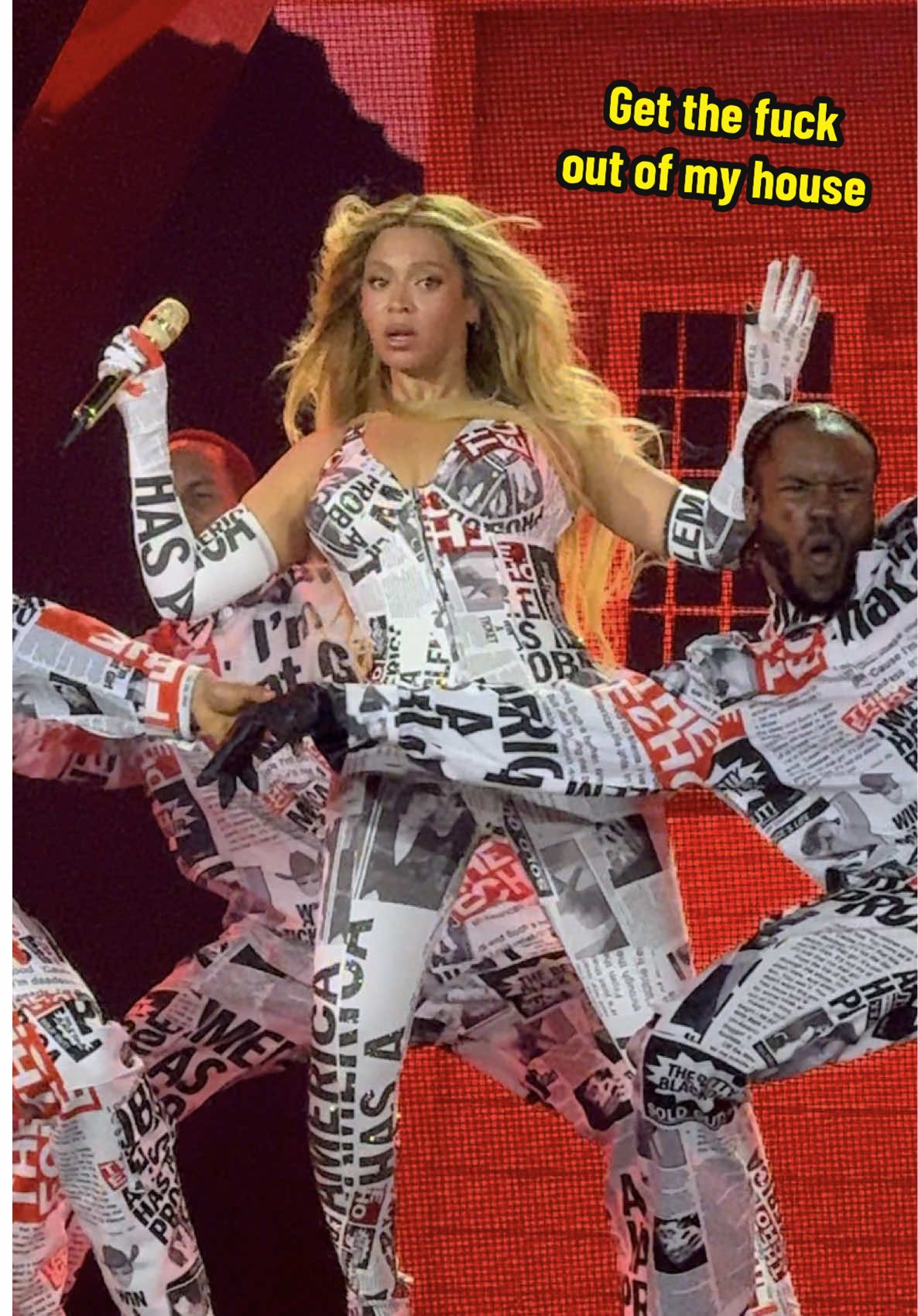 Get the fuck out of my house!    #MyHouse #CowboyCarter #Beyonce #QueenBey #BeyonceLive #Beyhive #BeyonceTour #BeyonceConcert #SouthernEnergy #MyHouseLive #BeyoncePerformance #CountryTrap #Beyonce2025 #CowboyCarterTour #micon @Live Nation Fans @Parkwood Entertainment @Beyoncé 