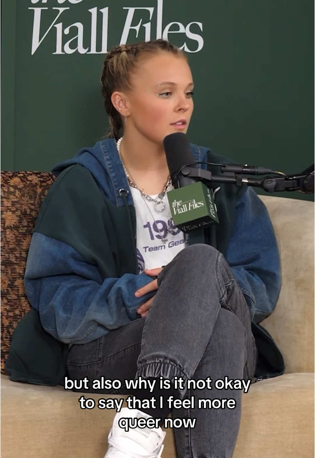 JoJo opens up about her sexuality #viallfiles Ep 925 #jojosiwa #bigbrotheruk #bigbrother #sexuality #jojo #realitytv 