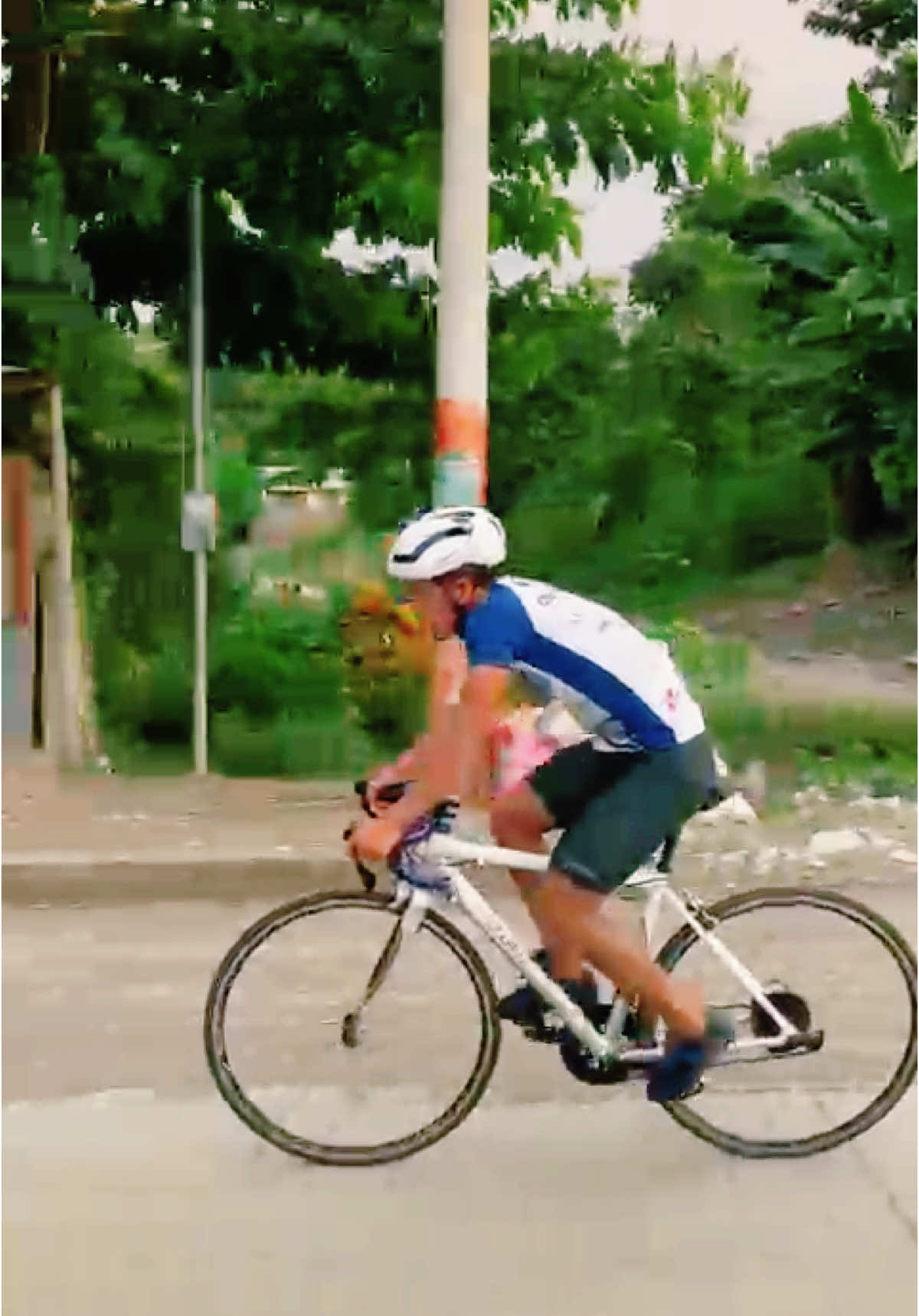 El entrenamiento cruzado es muy importante para prevenir lesiones a largo plazo en el atletismo. #Running #run #marathon #maraton #barcelona #ucl 