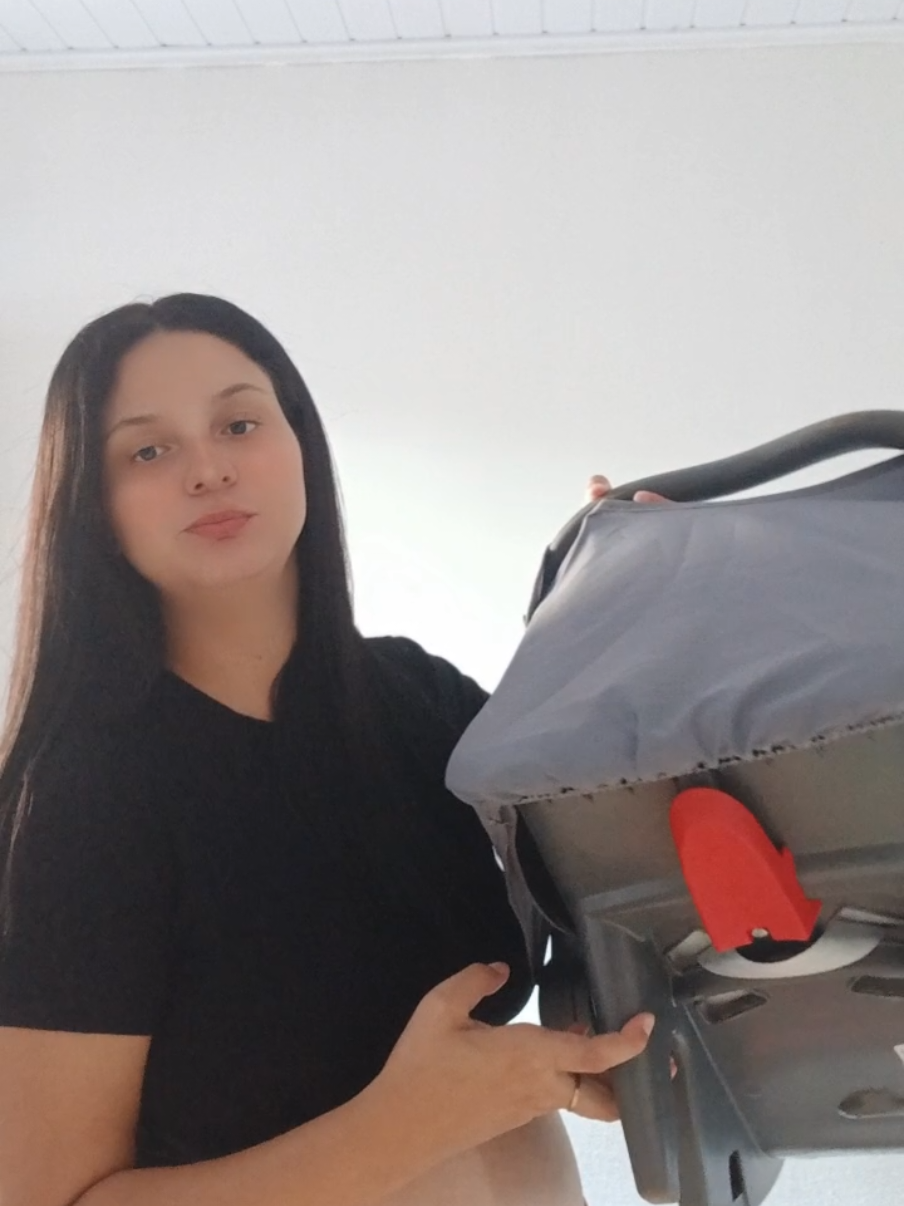 bebê conforto da baby Bia 👶🏻💜 #bebeconforto #gravidinha #gravidade35semanas🥰 #gravidinhanotiktok🤰🏻👶 #maedeprimeiraviagem #fypagee #foryoupag 