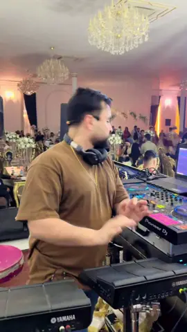 #عباس_وناسه #رمكس_عباس_وناسه #الشعب_الصيني_ماله_حل😂😂 #معزوفة #حسام_الرسام #قاعة_بغداد_الدولية #قاعة_باريس_الملكية #قاعة_مسايا_السيدية #اكسبلورexplore❥🕊🦋💚❤ 