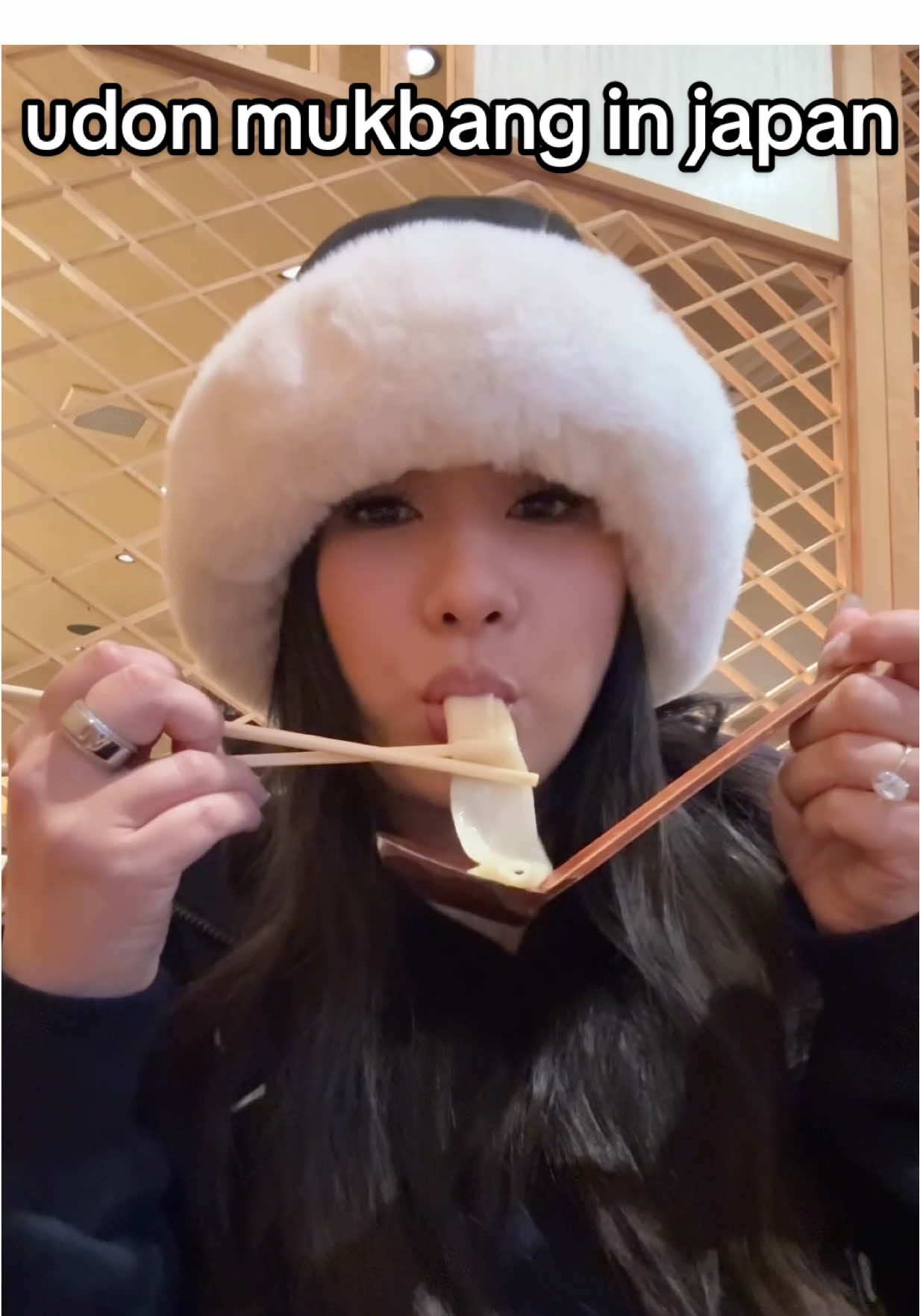 taste testing flat udon in japan at godaime hanayama udon 🍜 — #udon #japanesefood #japan #japantravel #mukbang 