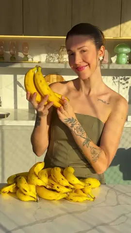 fiquei supresa com o resultado 🥹❤️ Ingredientes: 350ml de leite 1 lata de leite condensado  2 pacotes de pudim de baunilha em pó (100g) 400g de chantilly batido em ponto firme 4 bananas 1 pct de bolacha maisena