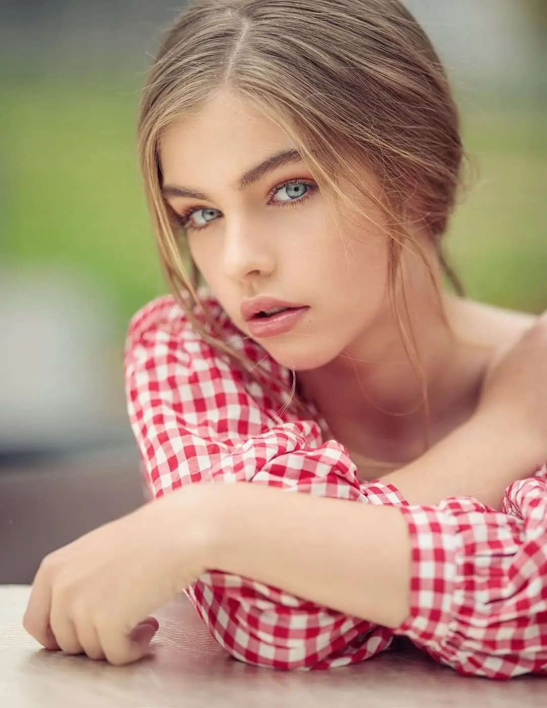 #model #beauty #fashion #faceportrait #JadeWeber