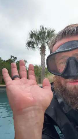 Well that’s not good 😬 #pool #poolleak #fyp #foryoupage #poolcleaning #leakdetection #poolleakdetection #h20leakdetection #satisfying #satisfyingvideo #explore #viral 