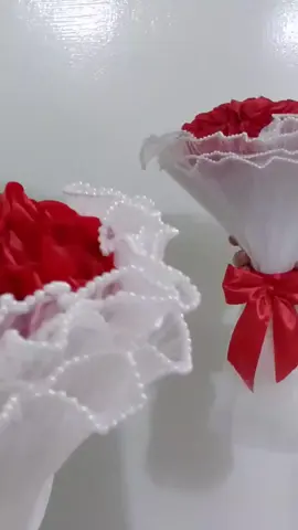 بوكي ورد من شريط ستن 🎀  للاستفسار انستا t.matjet 🎀 #سبرايز #مفاجئه #زواج #خطوبة #ورد #احمر #باقة #باقة_ورد #مفاجئه #باقة_ورد #توصيل_مجاني_لكل_محافظات #بوكي_فراشات #reels #بوكيه_ورد #تغليف #بوكيه_ورد #ورد#حب#lovep