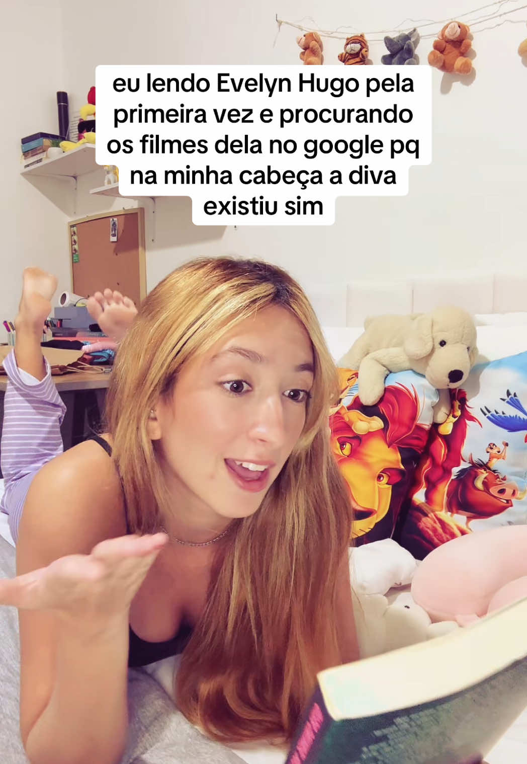 não ironicamente eu pesquisei msm #BookTok #booktokbrasil #livros #evelynhugo 