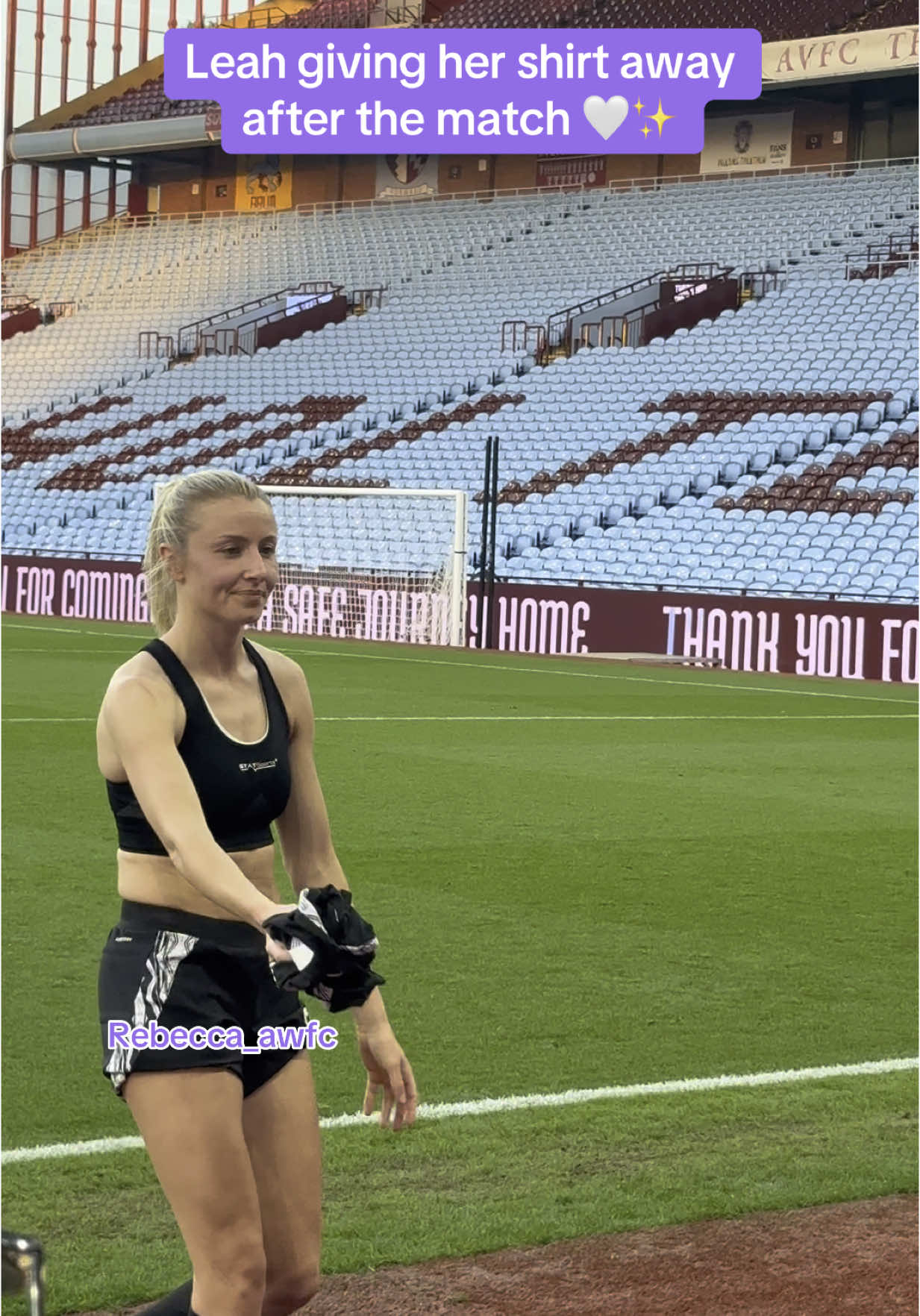 so sweet🤍 @Arsenal Women #awfc #woso #football #WomensFootball #womensworldcup #arsenal #arsenalfc #arsenalwfc #emilyfox #katiemccabe #alessiarusso #bethmead #arsenalwomen #liawalti #lottewubbenmoy #kimlittle #leicestercity #stinablackstenius #caitlinfoord #stephcatley #kyracooneycross #wsl #forupage #foryou #foryoupage #fyp #viral #blowthisup 