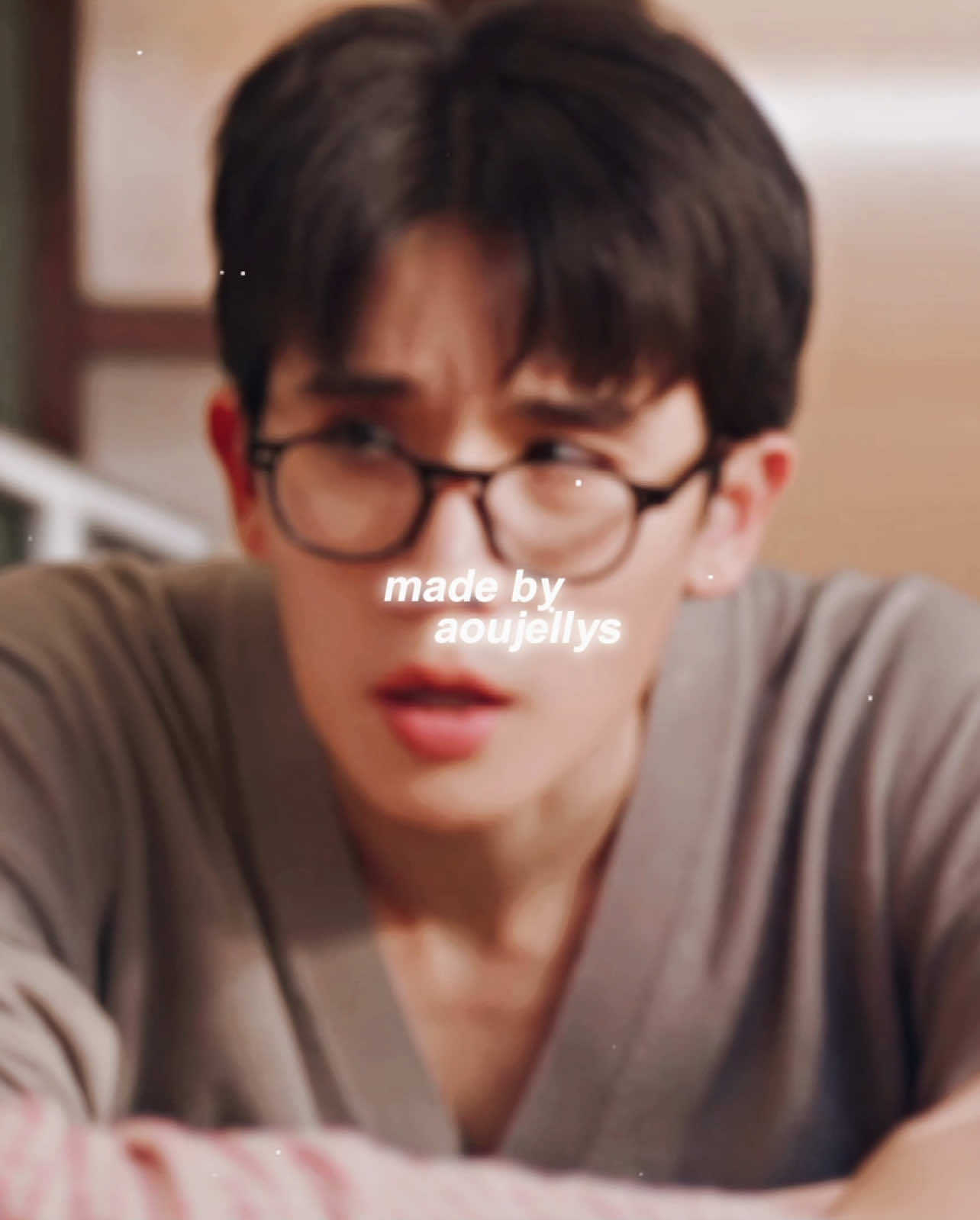 #CAPTAIN : he's so fine with glasses wth #sweettoothgooddentist #stgd #jimmyyjp #jimmypotiwihok #captainedit #sweettoothgooddentistedit #jimmysea #jimmypotiwihokedit #gmmtv #thaibl #bledit #bl sweet tooth, good dentist ep 5 captain edit