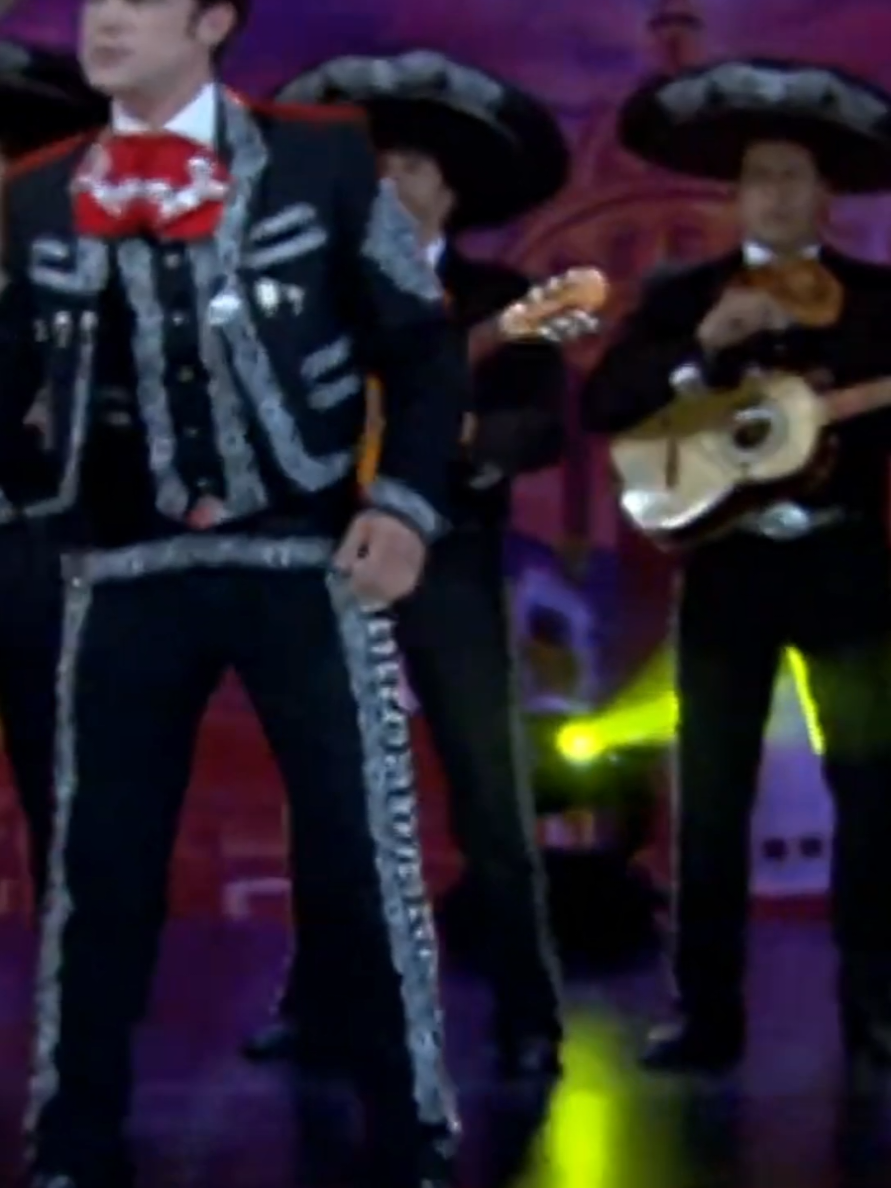 Si te vas no hay lío - La hija del Mariachi  #sitevasnohaylio #novela  #VicenteFernandez #rcn  #lahijadelmariachi #lara 