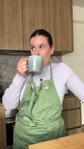 Preorder my US cookbook through the link in my bio 🧄 🫒 #garlicseries #garlicgirl 
