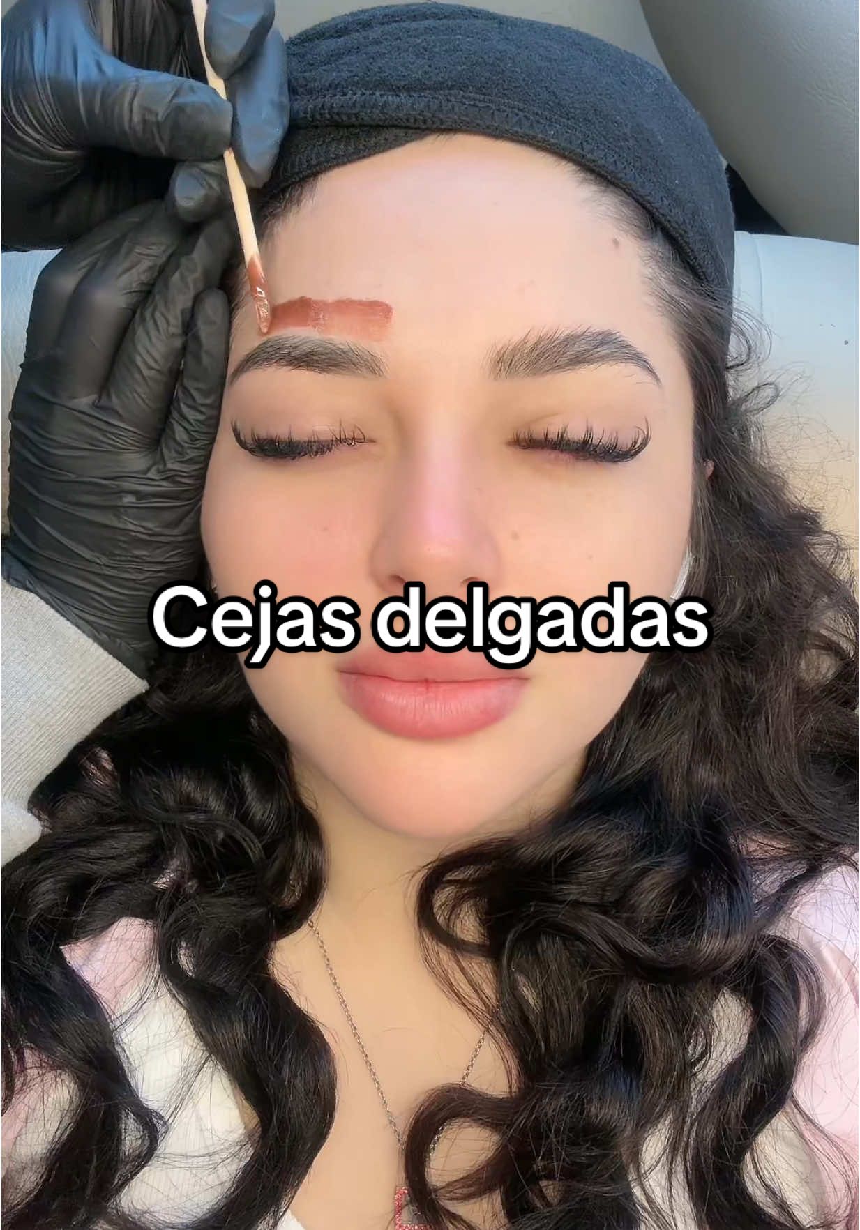 Ahora me voy volando a hacer mi makeup 90’s 🫦