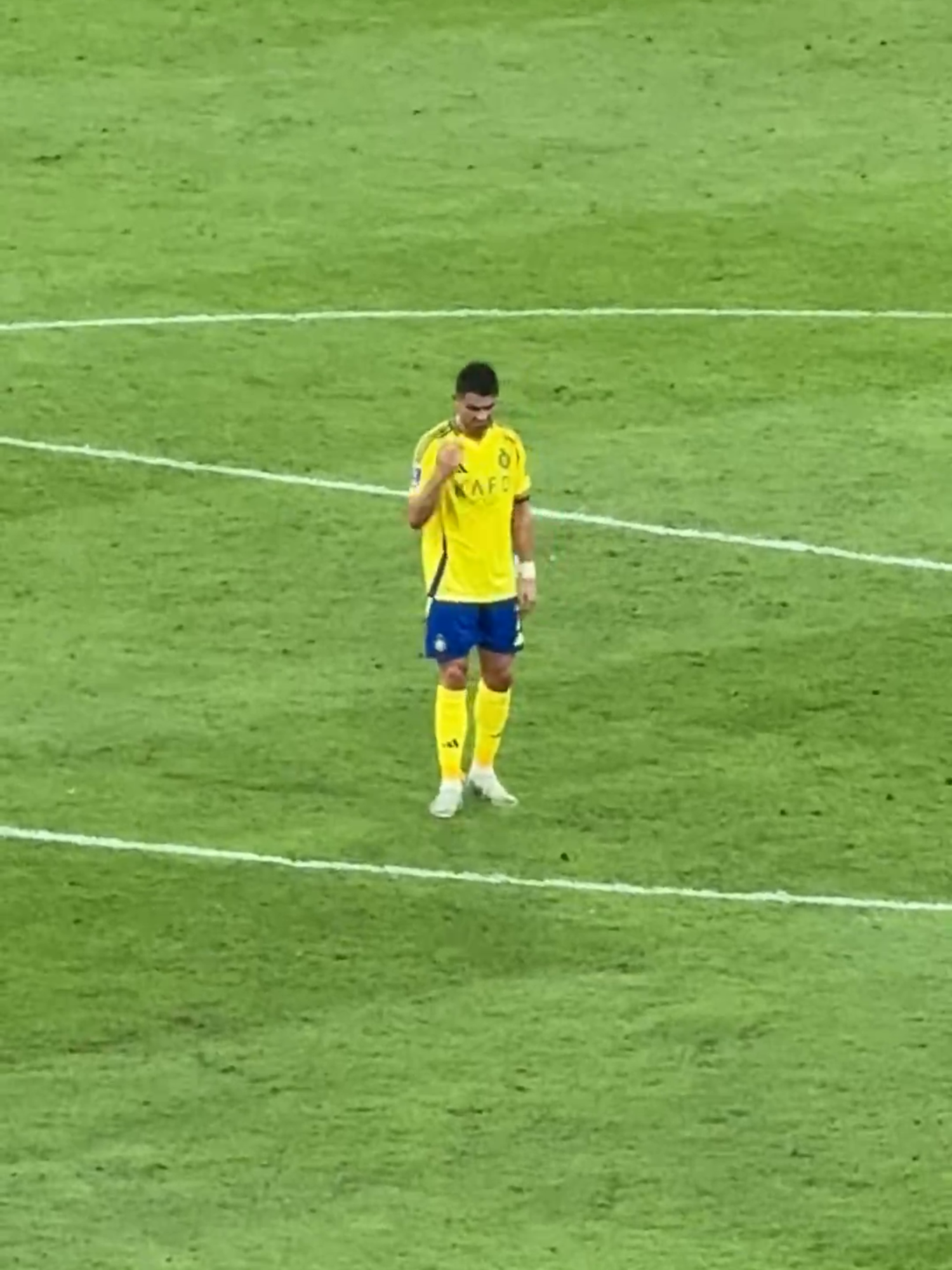 😟 Cristiano Ronaldo estuvo hablando solo… Así reaccionó tras la eliminación del Al-Nassr de la Champions asiática 👀 🎥 aboodiharbi / X #CristianoRonaldo #Ronaldo #CR7 #tiktokdeportes #futbol