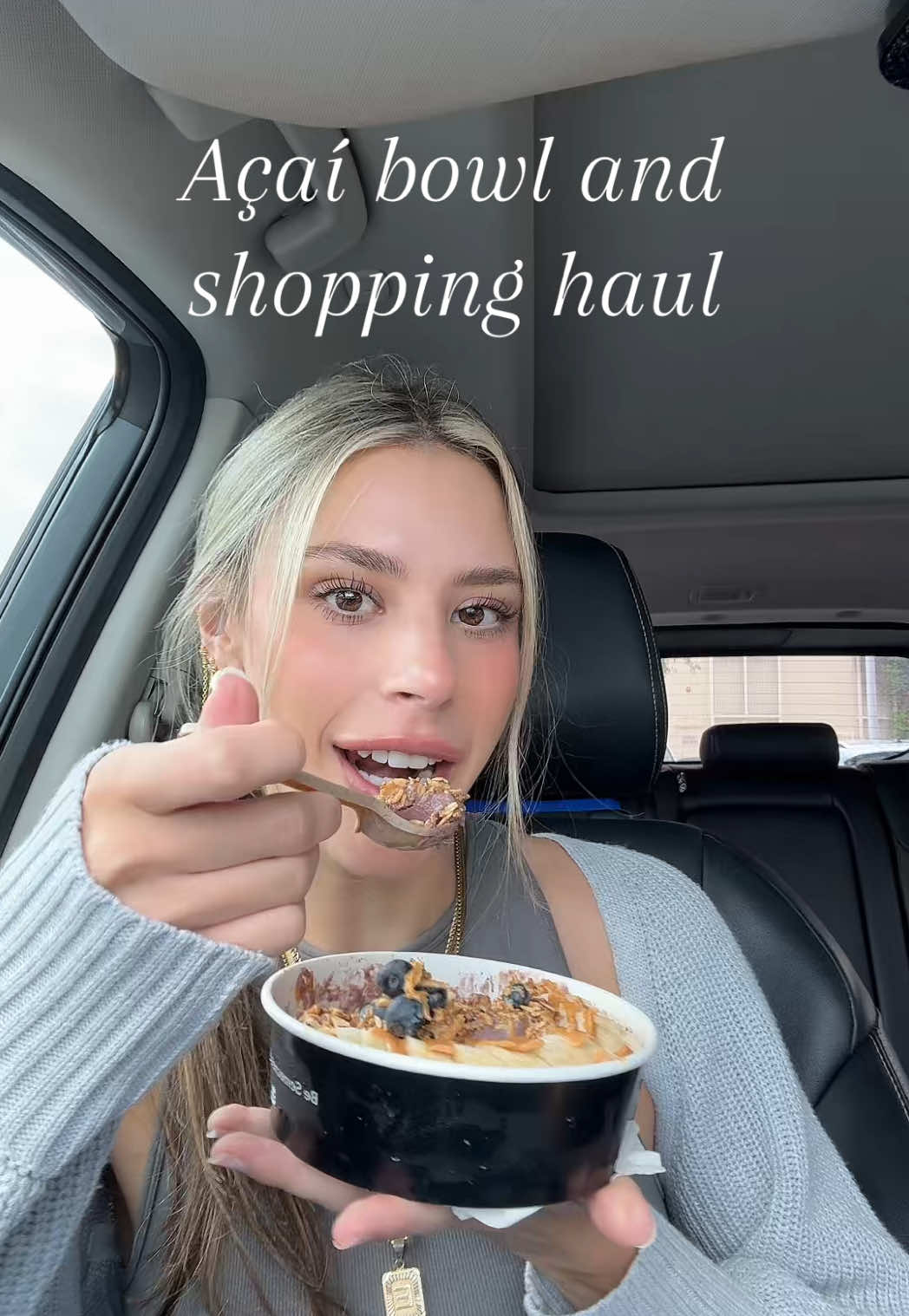 Little açaí bowl and shopping haul😍 safe to say I’m a fan of halter tops! 