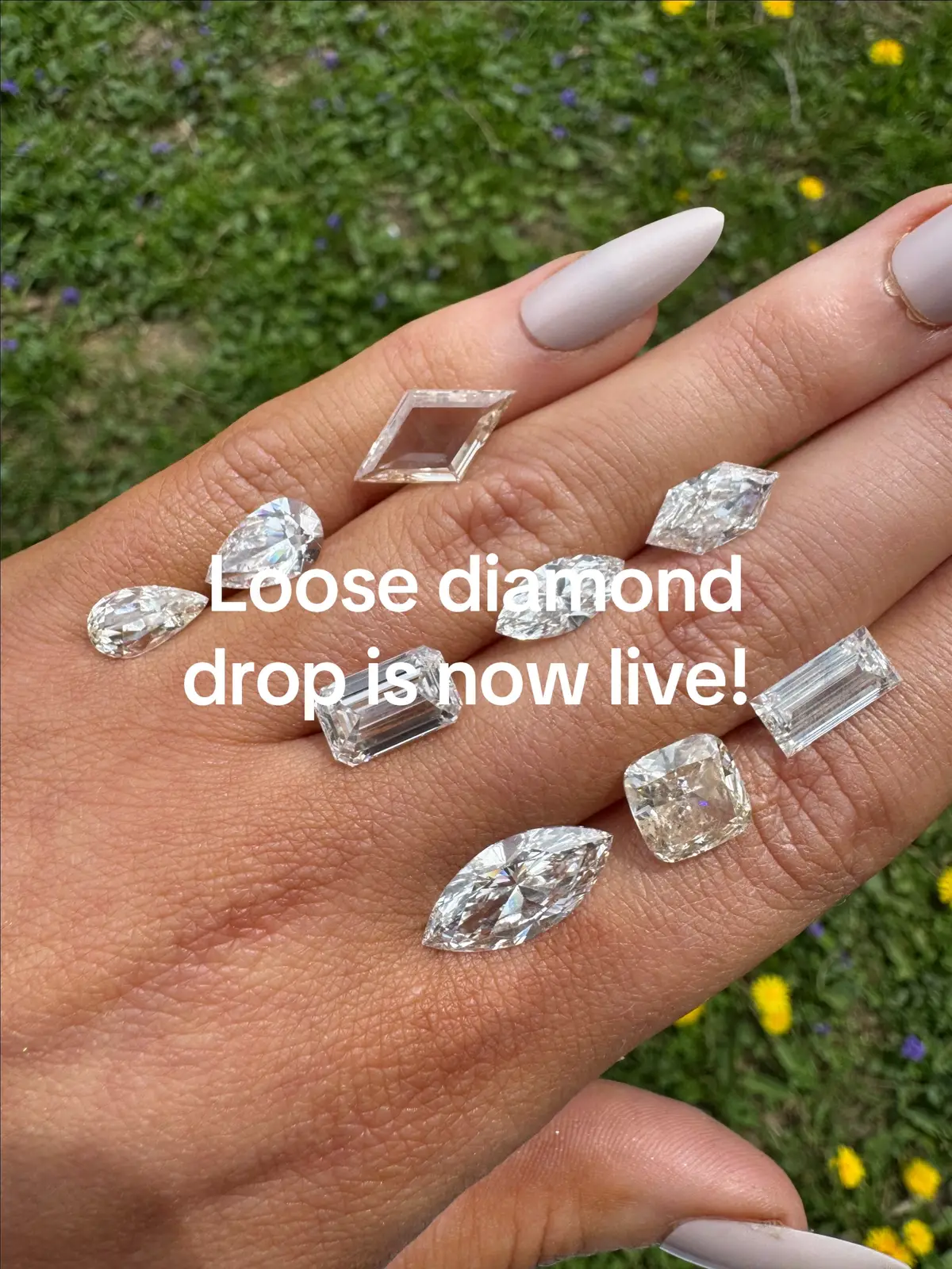 If you’re looking for a unique diamond, these are it! Brown labs are not easy to come by. They’re usually really dark or kind of icky looking. I was able to source two stunning champagne lab diamonds and I’m so excited to show you them. Even more excited to potentially design with them. Do me a favor and tell me which one was your favorite for *cough cough* market research.  #champangediamonds #uniquediamond💎 #labgrowndiamond #loosediamond #hexagondiamond #engagementringinspo #uniqueengagementrings 