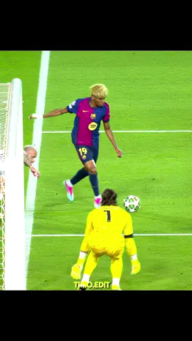 Lamine Yamal 😍 unstoppable 🥶  . .  #neymar #football edit #cristianoronaldo #messi #120fps #pedri #lamineYamal #lamineYamal4kclips 
