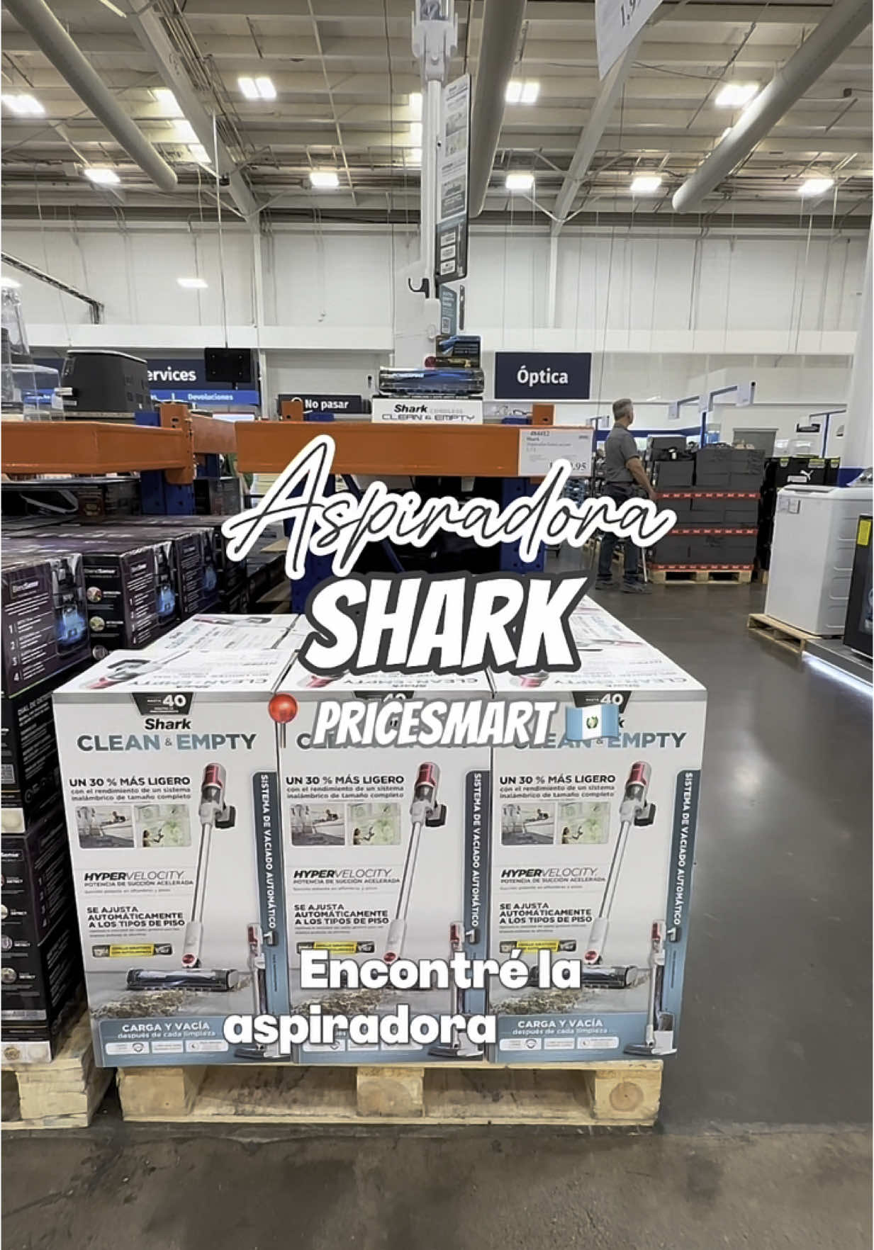 La aspiradora Shark Clean & Empty está en PriceSmart 🧼 🧹 🛒Es una aspiradora inalámbrica que se carga y vacía sola en la base 🤩🙌🏼 🌟Es ligera, potente y el cepillo para pisos trae unas aletas para que no se enrede el pelo, excelente para casa con mascotas 🐕  #lasenoradepricesmart #lasenoradepricesmartgt #shark #aspiradorashark #CleanTok 
