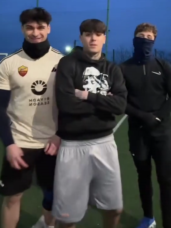 #pov #explore #sport #athlete #men #boy #Fitness #aesthetic #fyu #fyp #Viral #gay #bi #lgbt #giovannivazquezgonzalez 