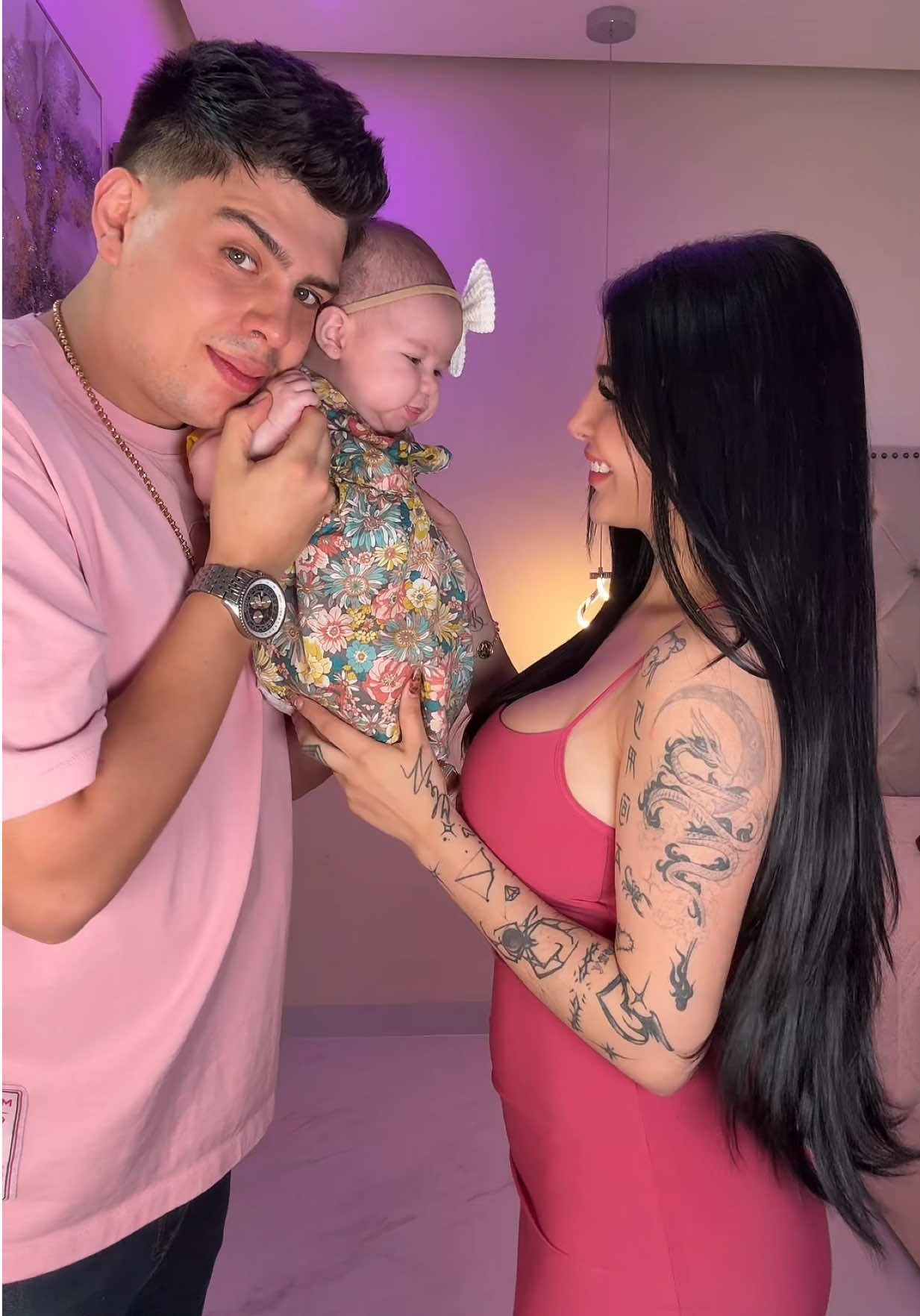 Llegó el momento de presentarles a Madisson a todas las tías de tik tok 💗😍 es hermosa yo les tenía planeado en Paris 😭 pero mi bebé resalta donde sea #parati #fyp #viral #bebes #maternidad #bebe #mamaprimeriza 