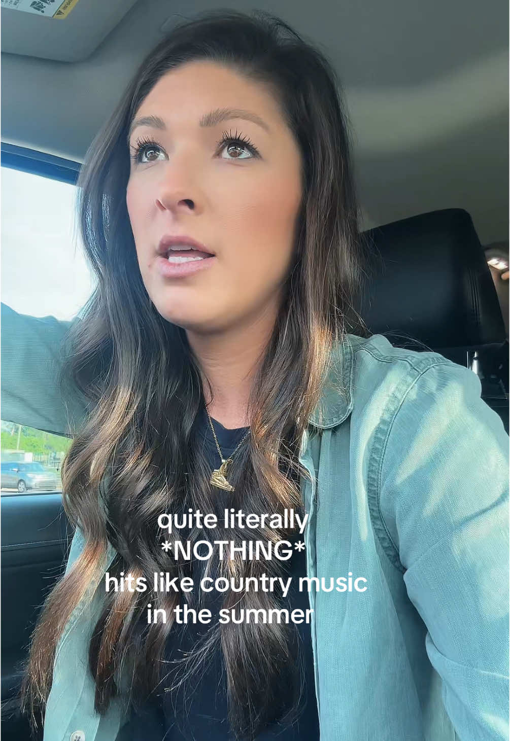 a boat, a beverage and some sunshine mixed with good country 🎶 and there isn’t anything better! #nashville #countrymusic #Summer #summervibes #teacher #teachersonbreak #southerngirls #countrymusic #nashvillecountry #nashvilletennessee 