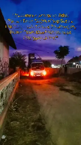 Bismillah... Yuk Pulang Dengan Membawa Mimpi, Tinggalkan Cerita Lelah Dilokasi #fyppppppppppppppppppppppp #bahagiaitusederhana #seniituindah #sopirtruck #towing #excavator #pejuangrupiah #pejuangtangguh #wanitahebat #wanitakuat #wanitatangguh #Akbar @papahltj88 